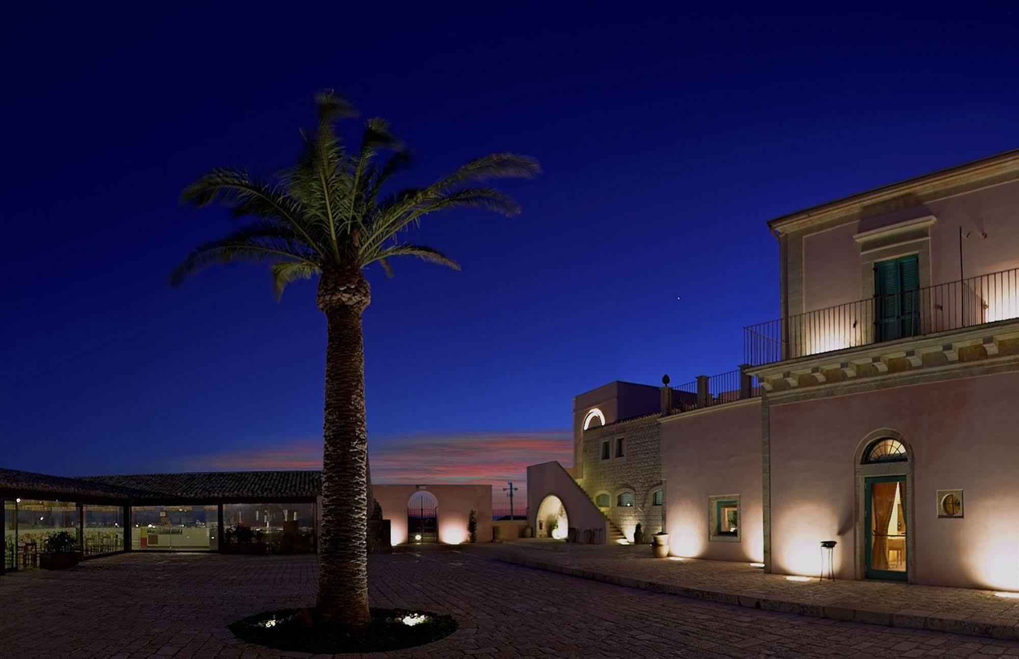 Poggio Del Sole Hotel Contrada Cimillà Exterior foto